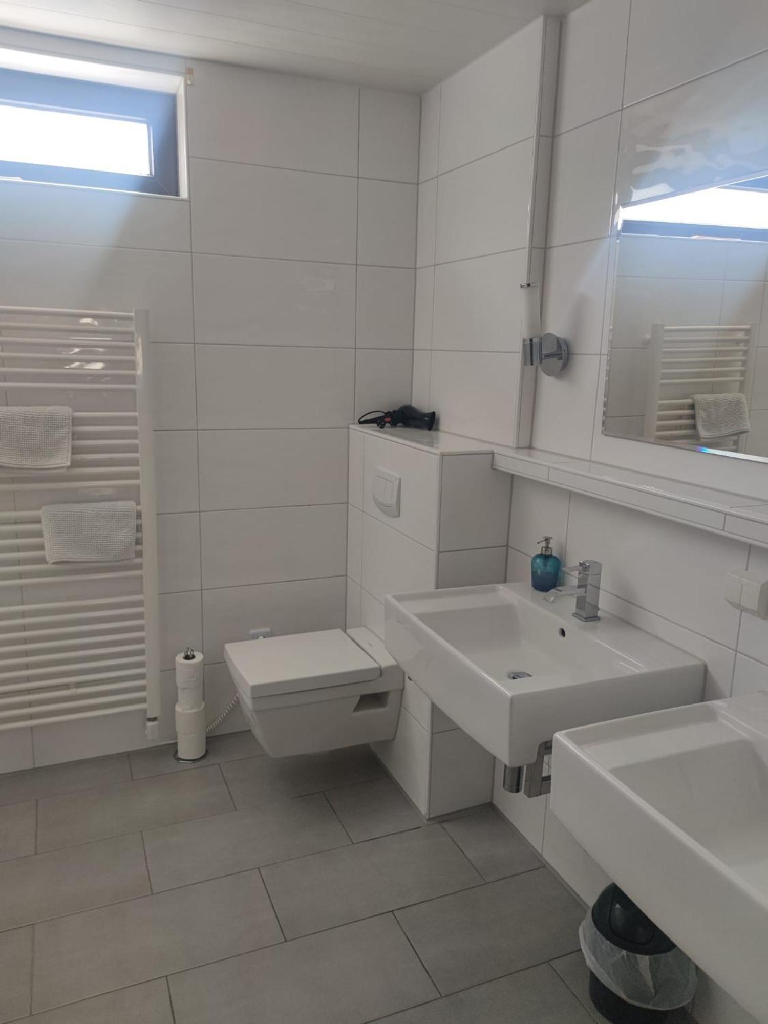 קרלסרוהה Gaestehaus Windheim מראה חיצוני תמונה